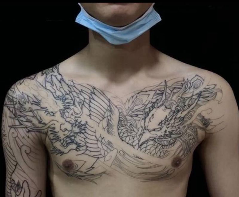 近期小图线条优惠纹身图片_背部手部欧美写实纹身图案