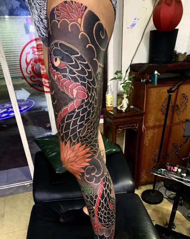 花腿 小臂花胸花臂满背纹身图片_腿部背部老传统新传统纹身图案