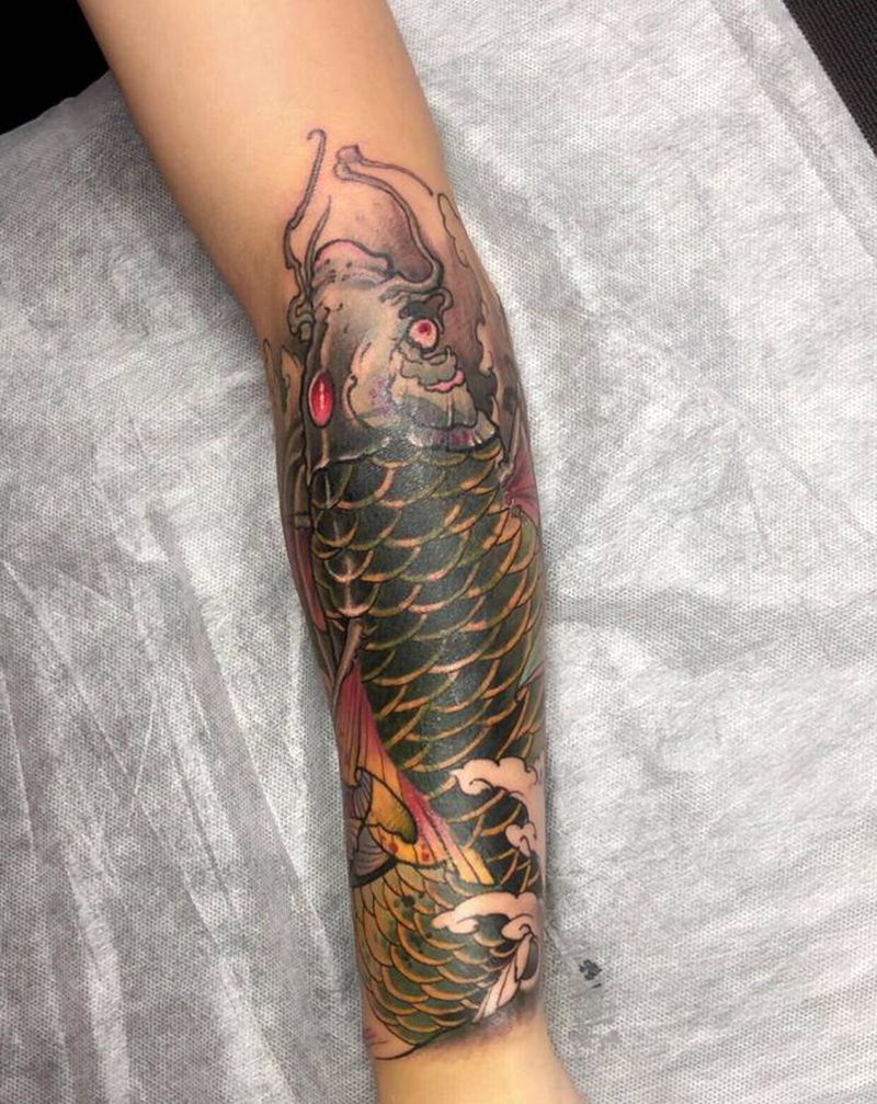 遮盖大黑图腾纹身图片_手臂新传统纹身图案