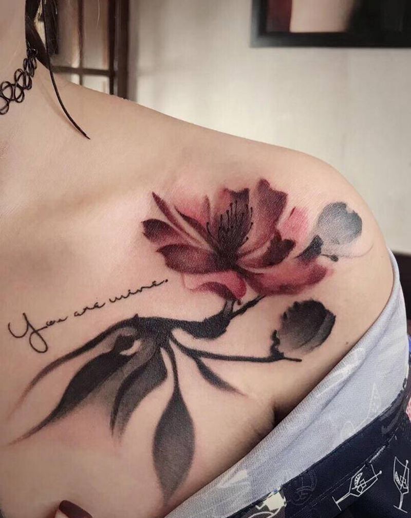 水墨罂粟花纹身图片_肩部水墨纹身图案