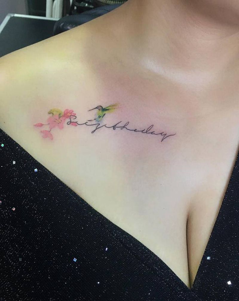 水墨花，鸟纹身图片_胸部纹身图案