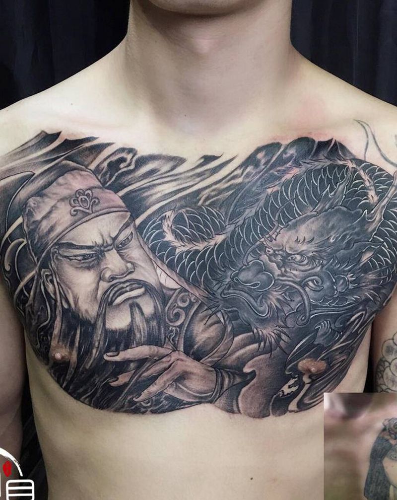 遮盖纹身图片_胸部纹身图案