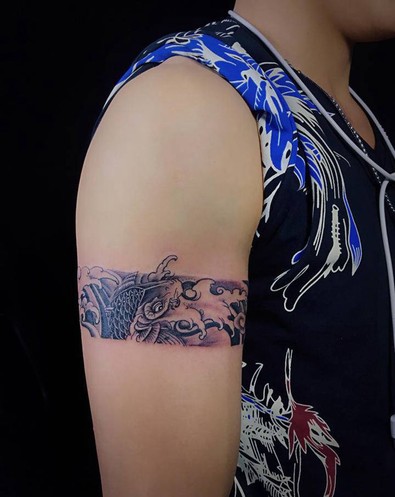 鲤鱼臂环纹身图片_手臂纹身图案