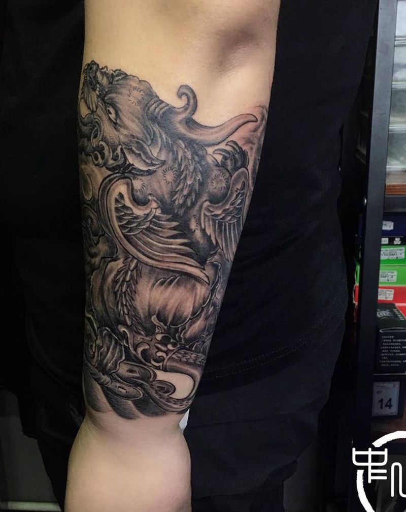 貔貅纹身图片_手臂纹身图案