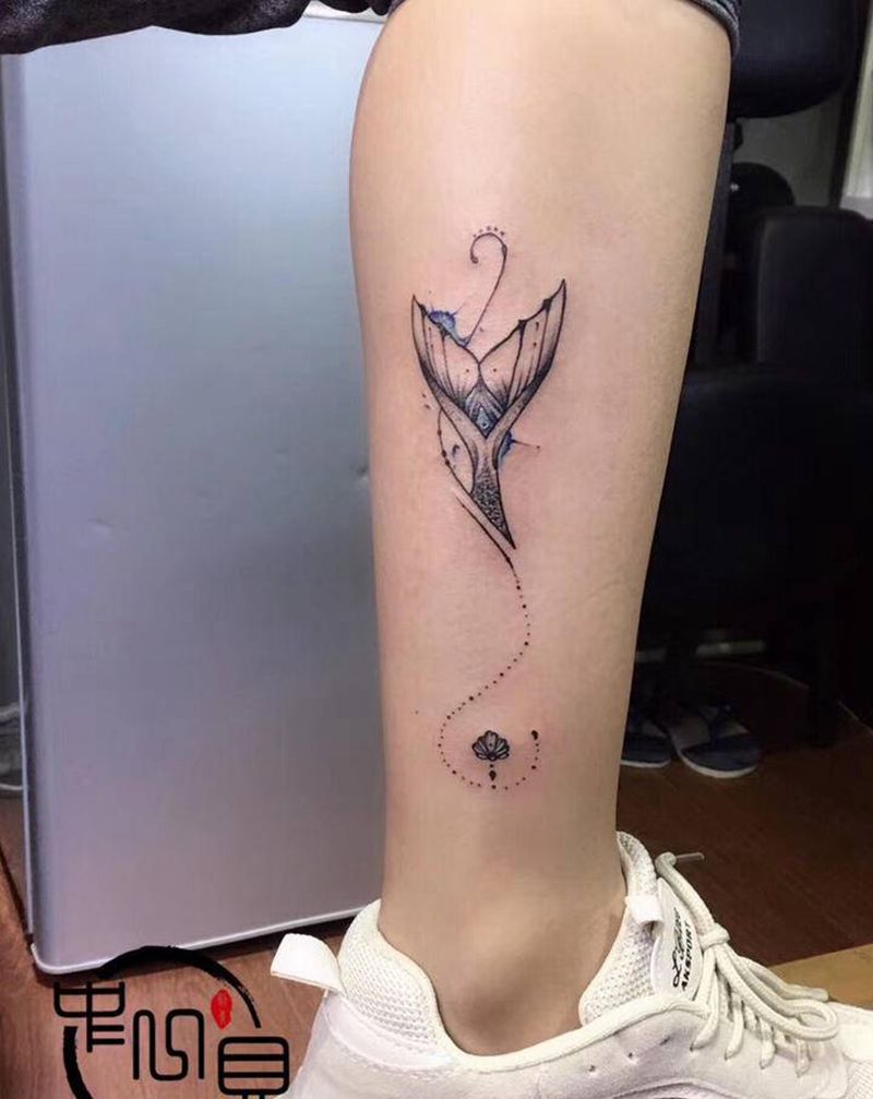 如鲸向海纹身图片_腿部纹身图案