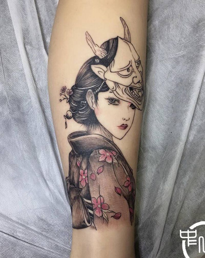 艺妓纹身图片_腿部纹身图案