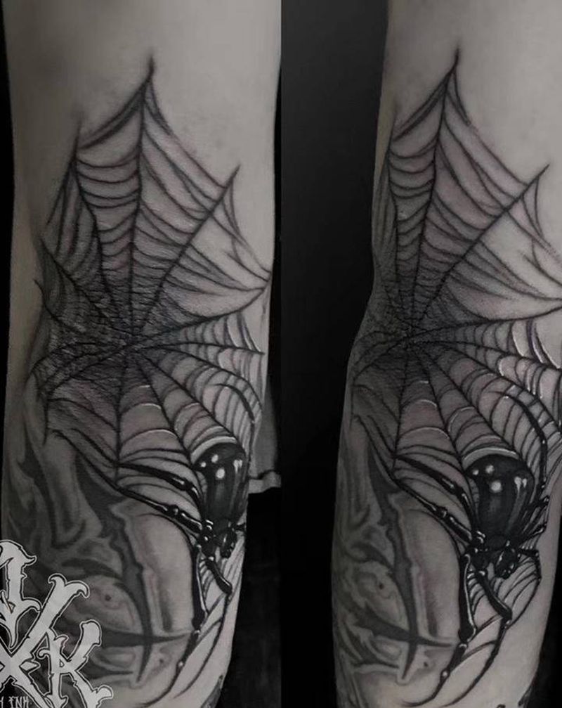 手肘 蜘蛛网&蜘蛛纹身图片_手臂欧美写实New School手肘蜘蛛网暗黑纹身图案