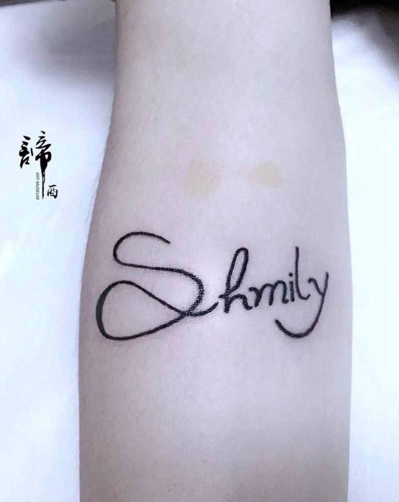 字母纹身图片_手臂字母纹身图案