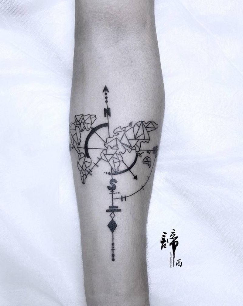 指南针纹身图片_手臂几何点刺纹身图案