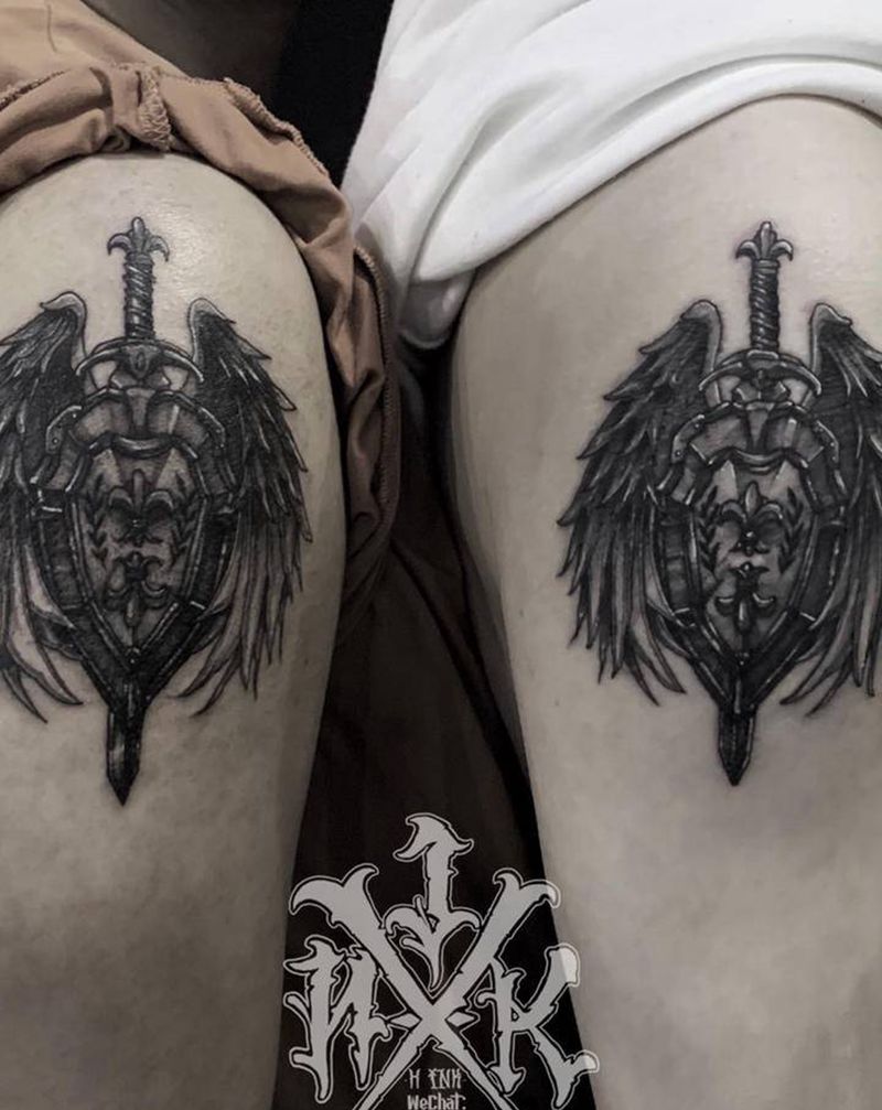 大臂 暗黑 剑 盾牌纹身图片_手臂New School欧美写实剑盾牌暗黑纹身图案