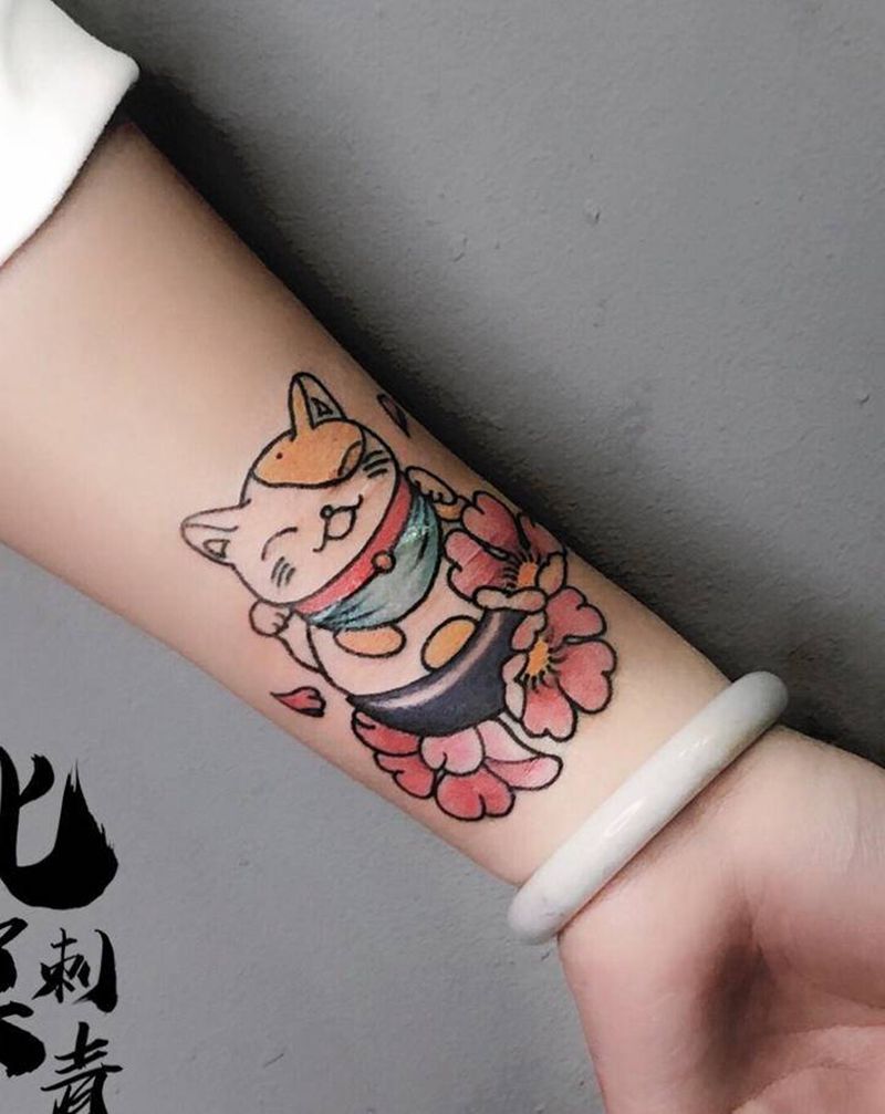日式招财猫纹身图片_手臂Old School纹身图案