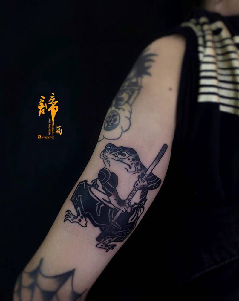 日式小青蛙纹身图片_手臂老传统新传统纹身图案