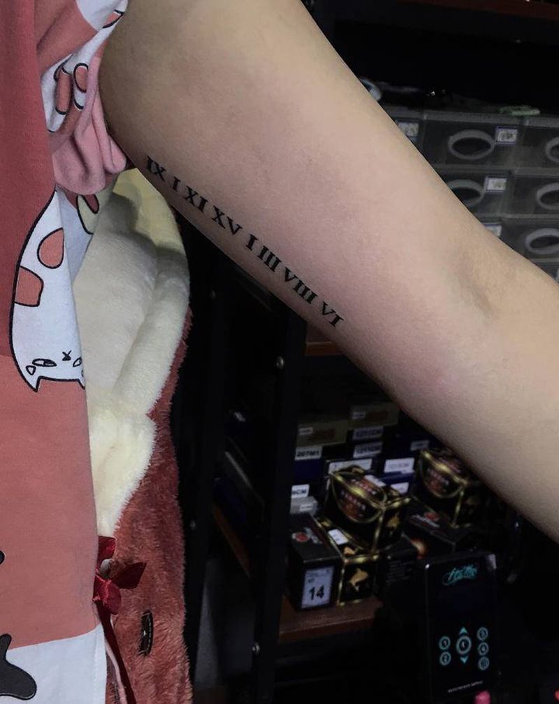 字母纹身图片_手臂纹身图案