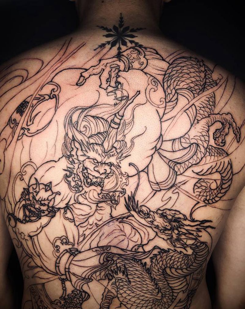 满背风神线条纹身图片_背部新传统纹身图案