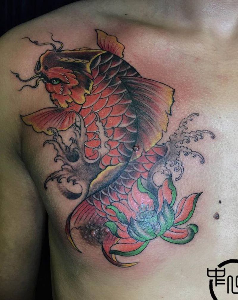 彩鲤纹身图片_胸部纹身图案