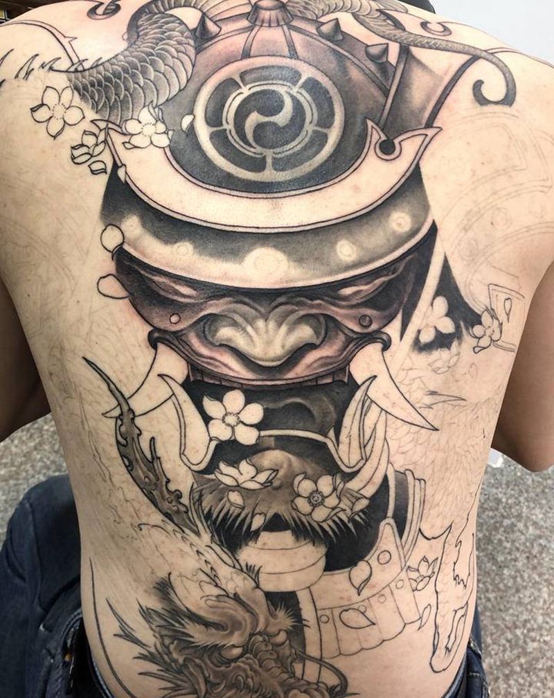 满背进度纹身图片_背部新传统纹身图案