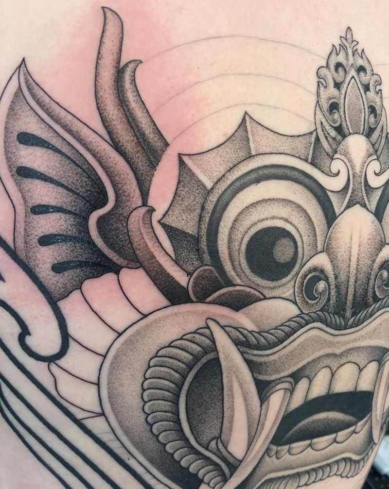 未完纹身图片_背部点刺图腾纹身图案