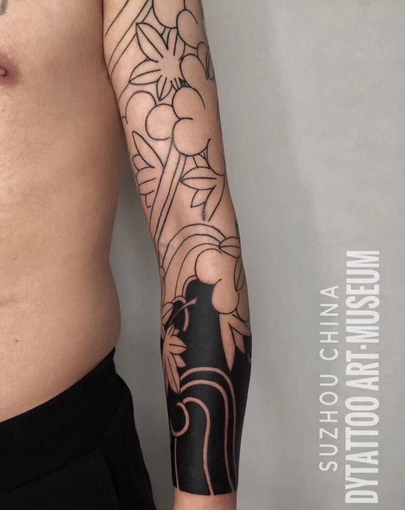 枫叶花臂纹身图片_手臂老传统新传统纹身图案