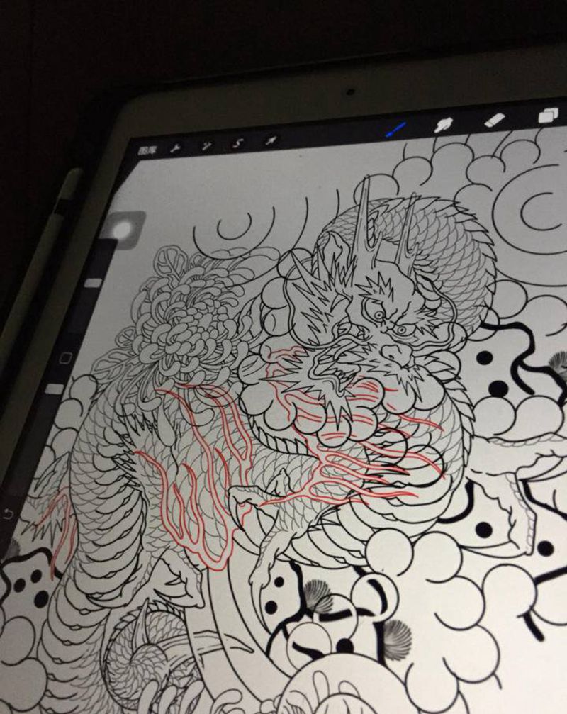 龙腿纹身图片_腿部老传统新传统纹身图案