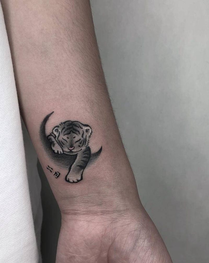 小老虎鸭纹身图片_手臂纹身图案