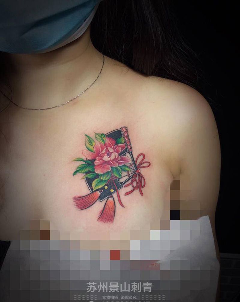 遮盖老纹身纹身图片_胸部纹身图案