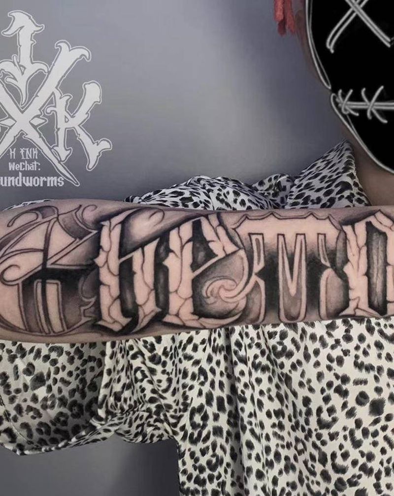 小臂 奇卡诺花体字 tt同款纹身图片_手臂花体字奇卡诺tttt同款纹身图案