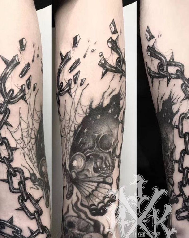 小臂 暗黑 锁链缠绕纹身图片_手臂New School欧美写实锁链暗黑拼接纹身图案