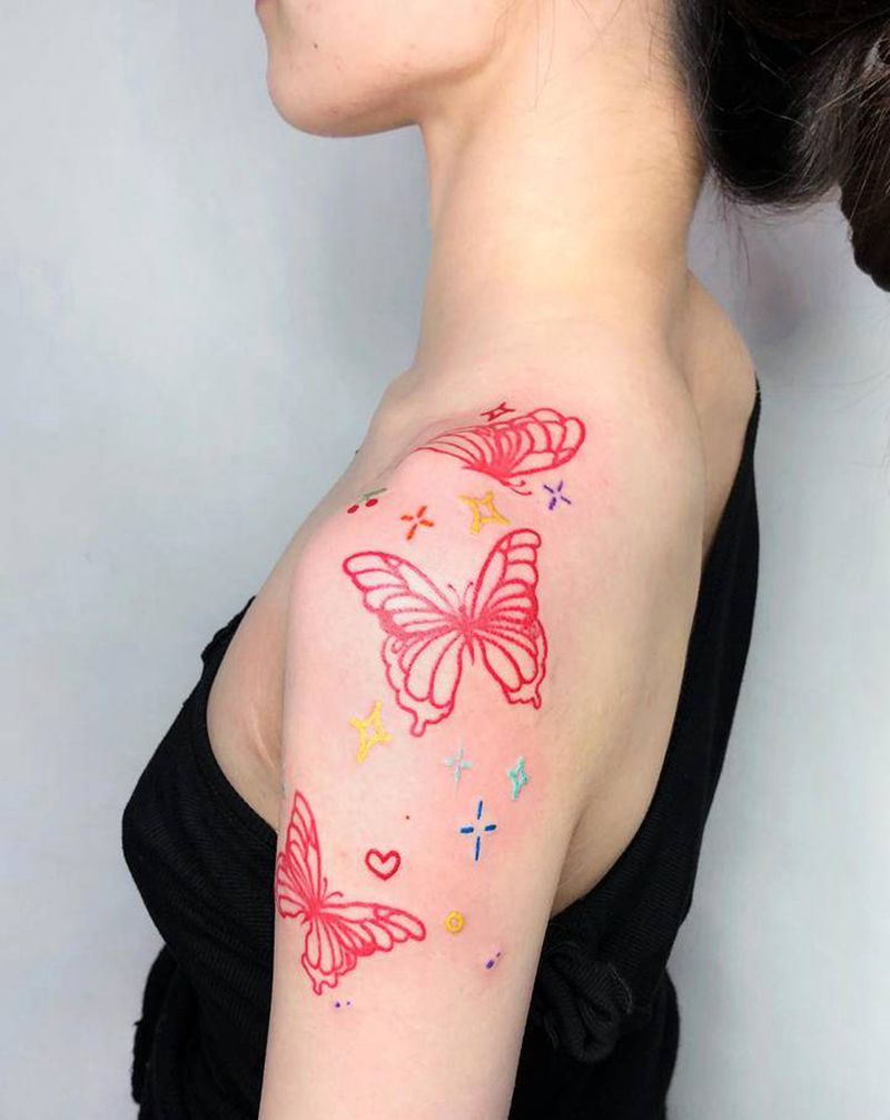 彩色小蝴蝶纹身图片_手臂几何纹身图案