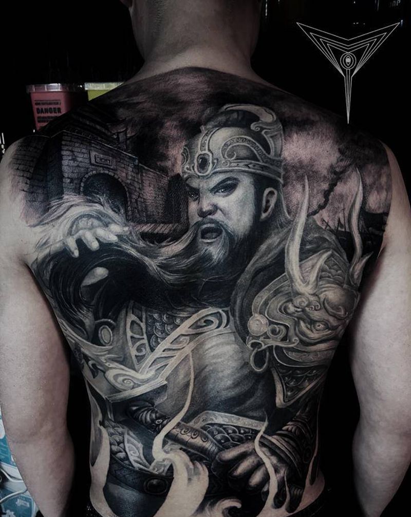 关二爷纹身图片_背部新传统欧美写实关二爷纹身图案