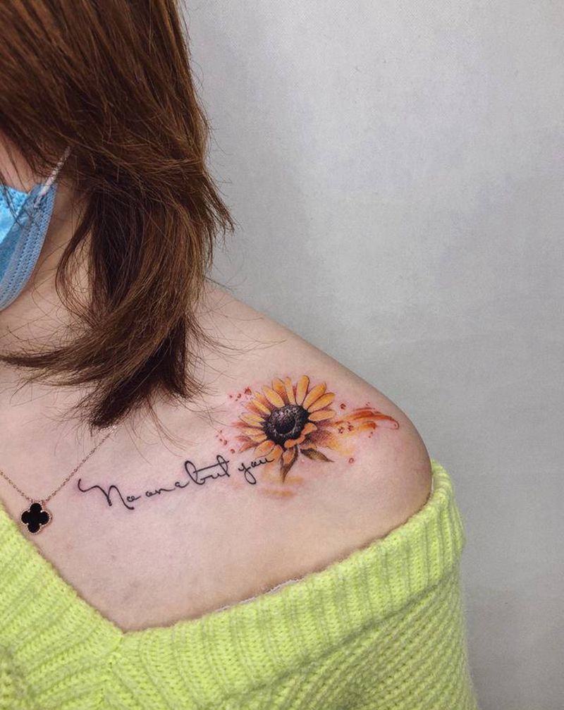 太阳花纹身图片_肩部纹身图案