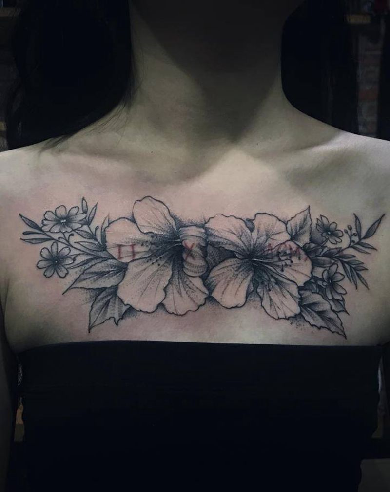 胸前素花纹身图片_胸部点刺纹身图案