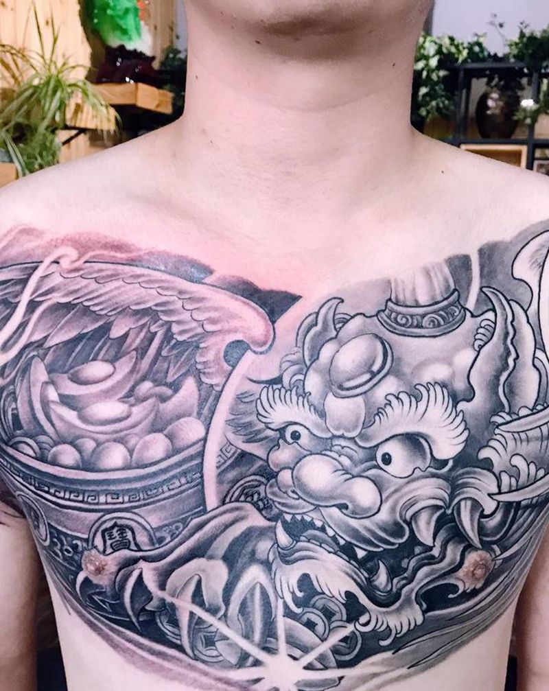 招财进宝纹身图片_胸部新传统纹身图案