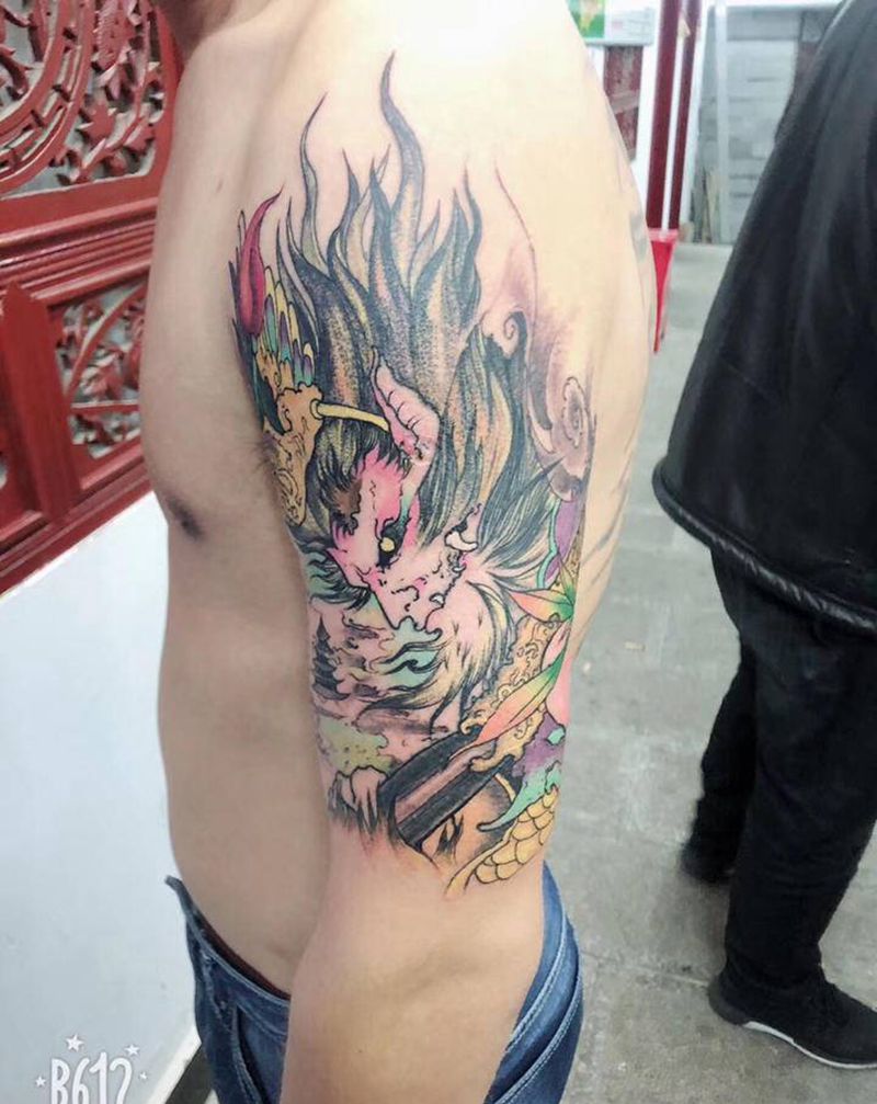 大圣纹身图片_肩部纹身图案