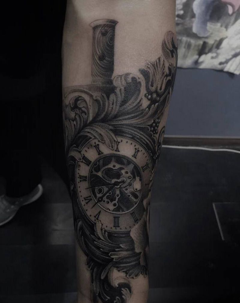 时钟纹身图片_手臂欧美写实纹身图案