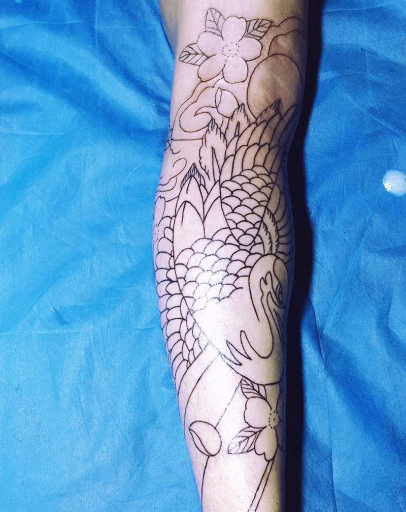 鹤纹身图片_腿部老传统纹身图案