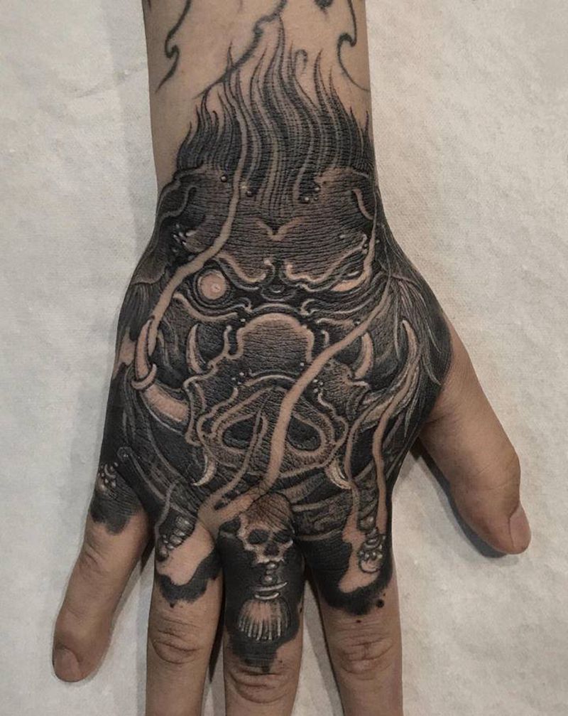 猪刚鬣纹身图片_手部新传统纹身图案