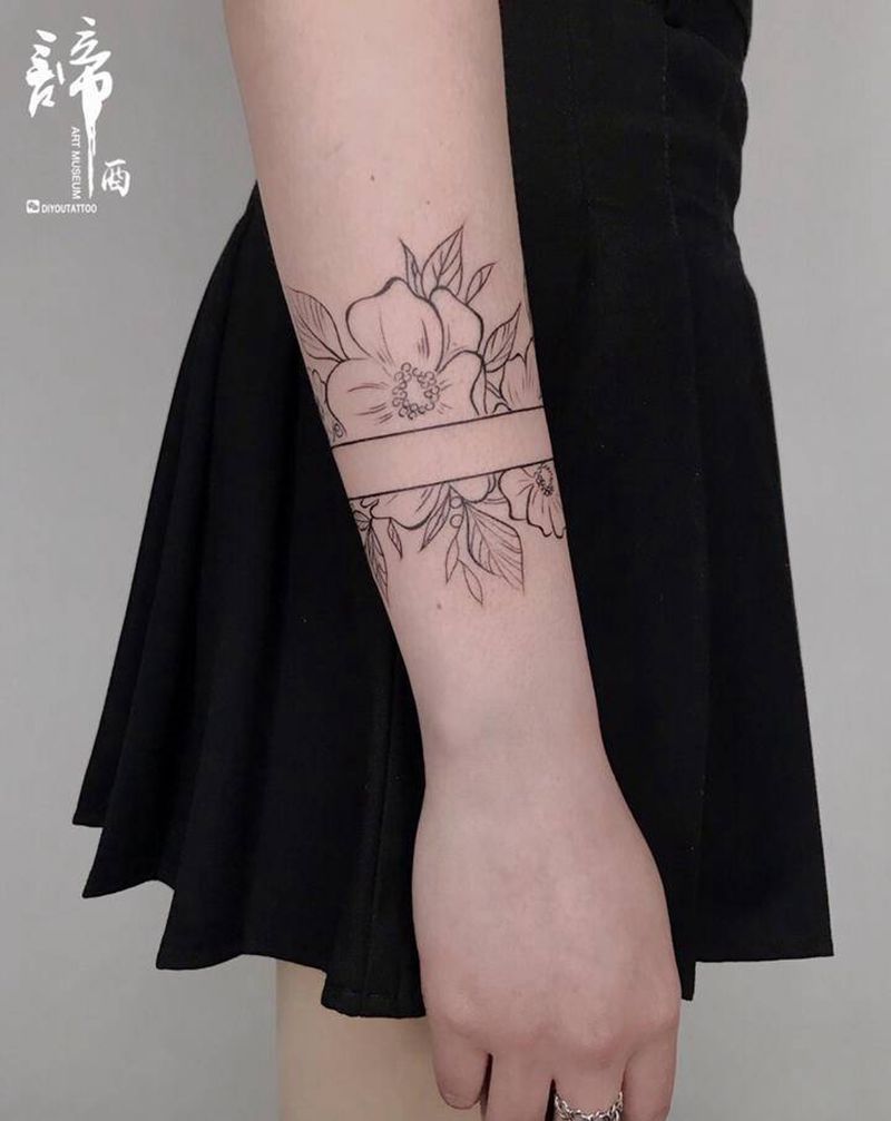 素花臂环纹身图片_手臂点刺纹身图案