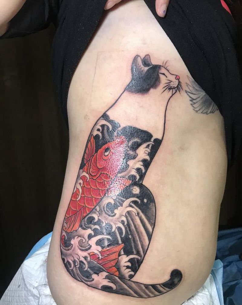 猫纹身纹身图片_腰部老传统纹身图案