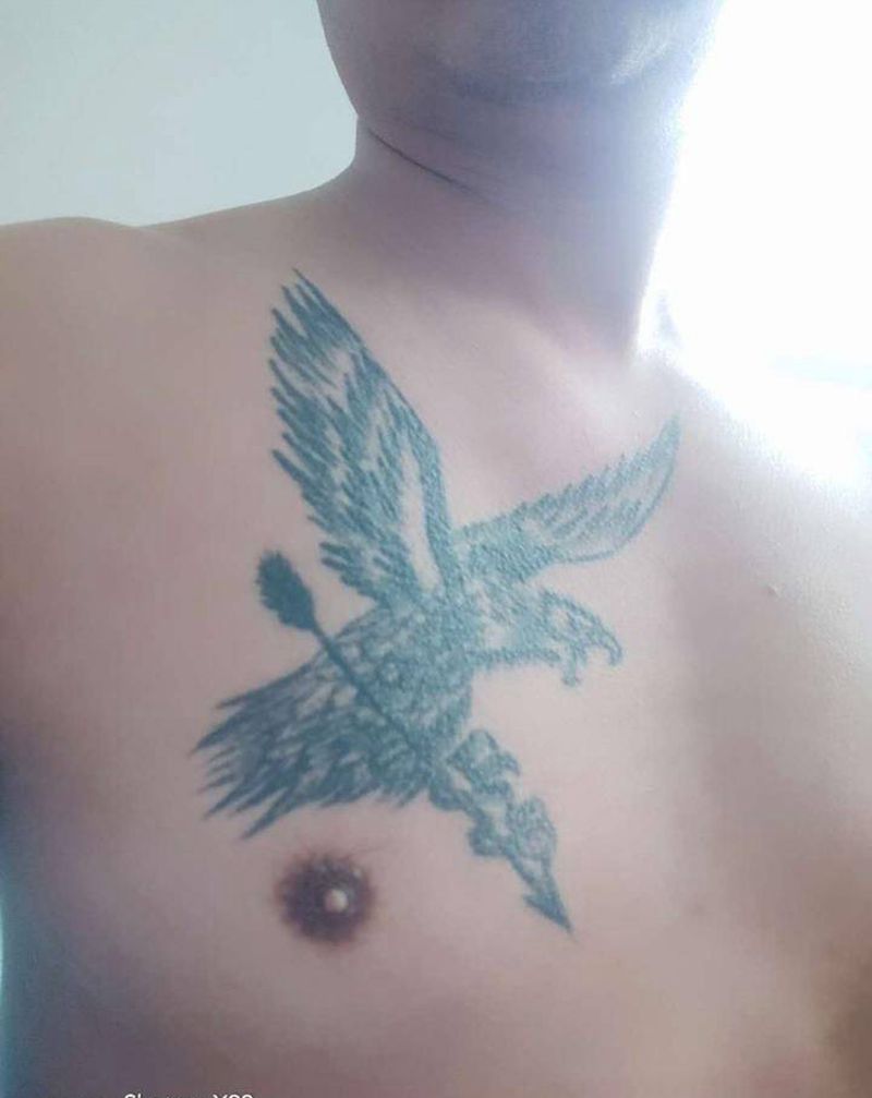 花旦鲤鱼纹身图片_手臂胸部新传统纹身图案