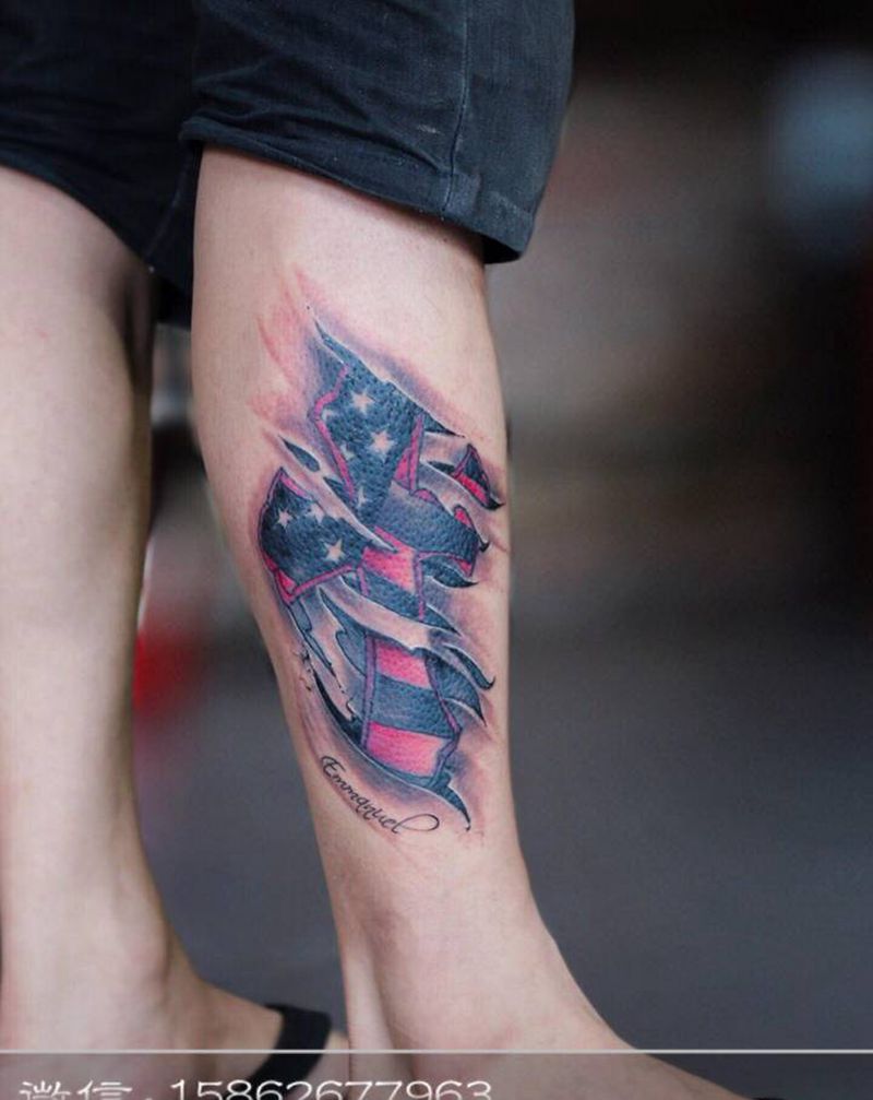 十字架纹身图片_腿部新传统十字架纹身图案