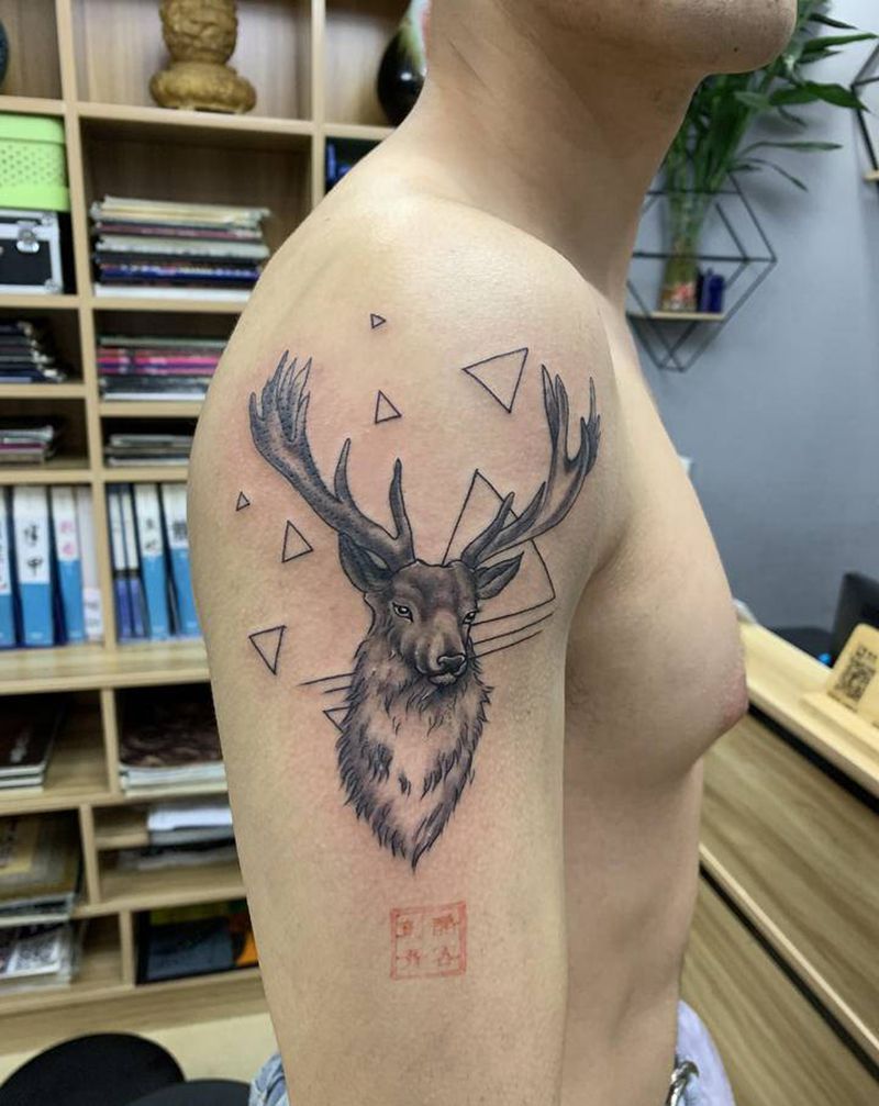 鹿头纹身图片_手臂纹身图案