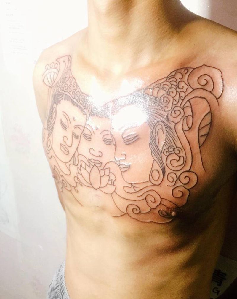 三面佛纹身图片_胸部新传统纹身图案