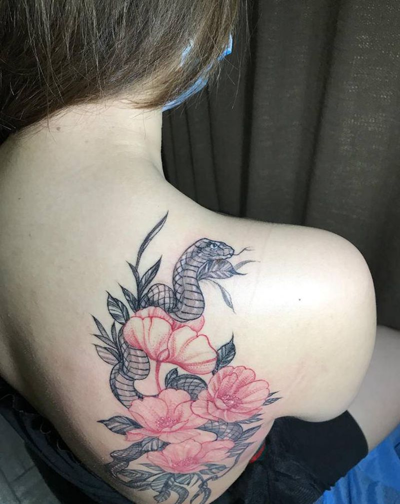 素花于蛇纹身图片_背部点刺纹身图案