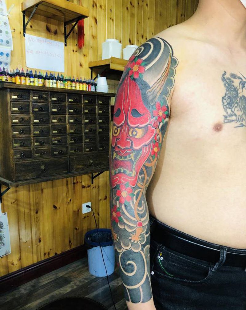 花臂纹身图片_手臂老传统纹身图案