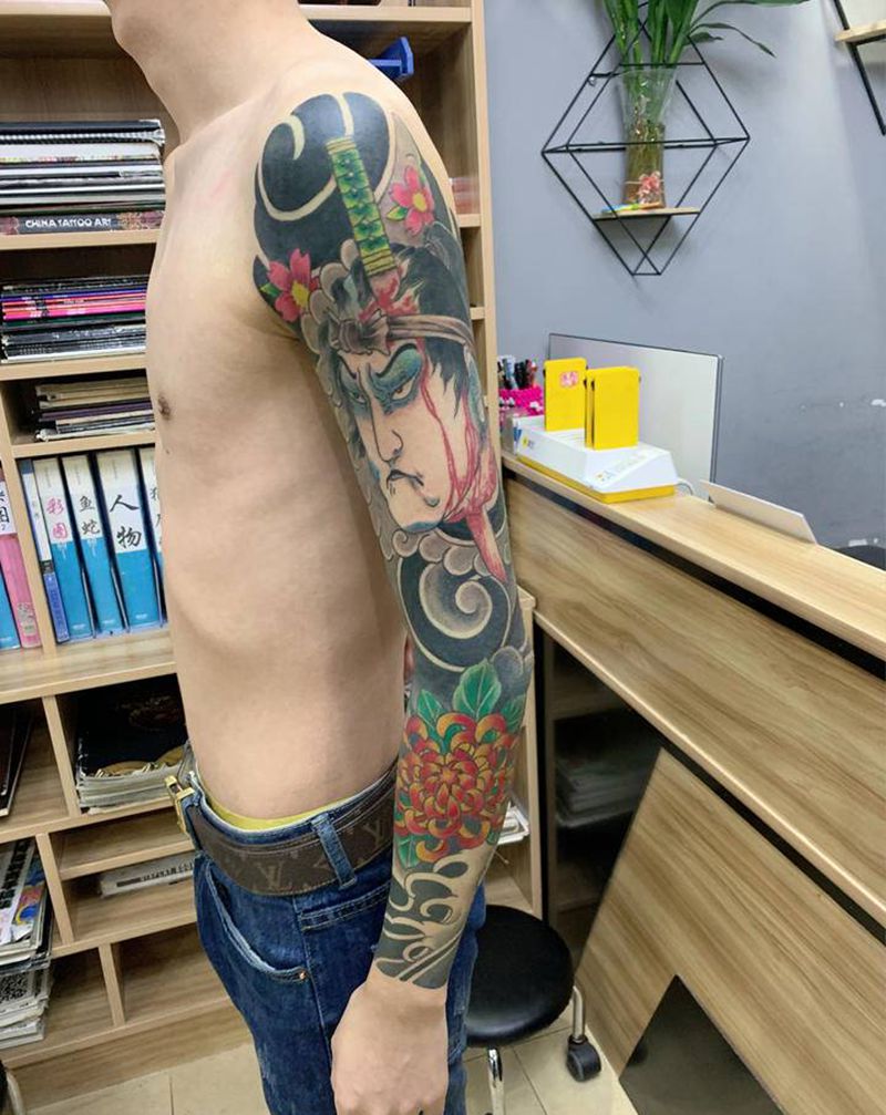 老传统花臂纹身图片_手臂纹身图案