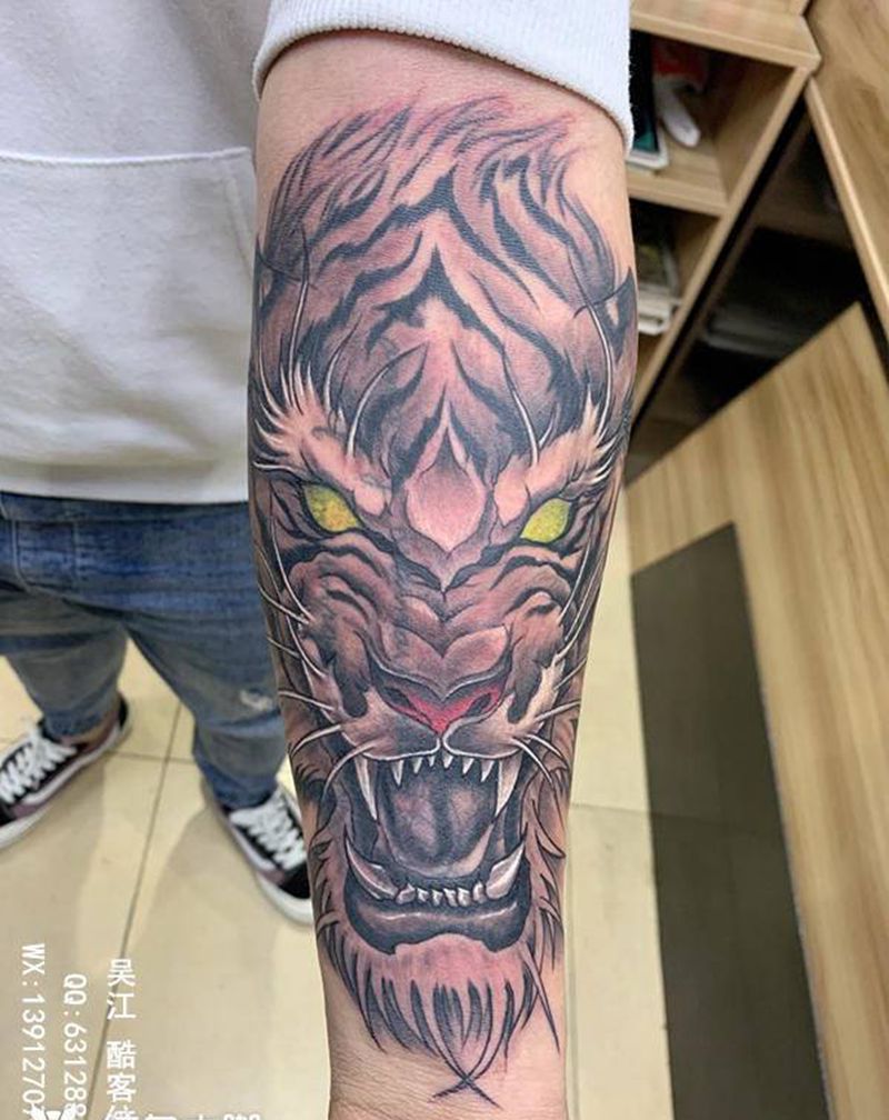 虎头（遮盖旧纹身）纹身图片_手臂纹身图案