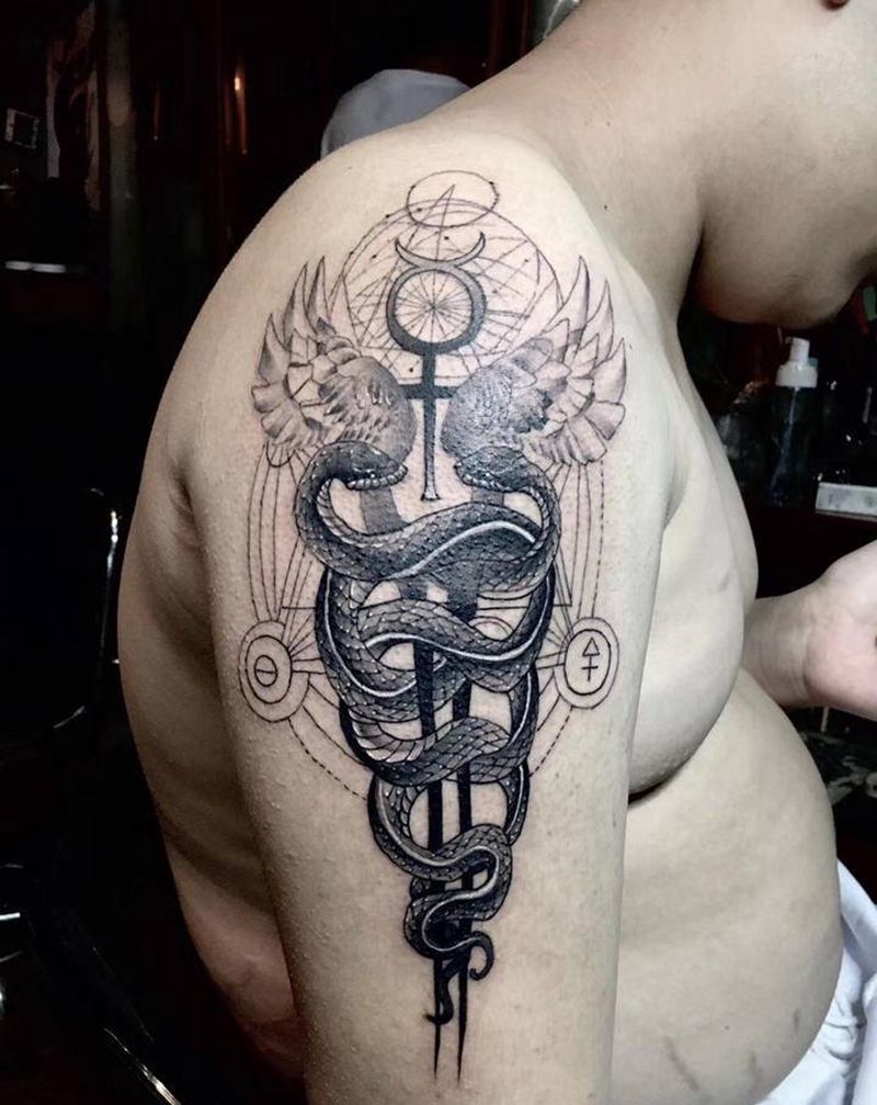 蛇纹身图片_手臂几何点刺蛇