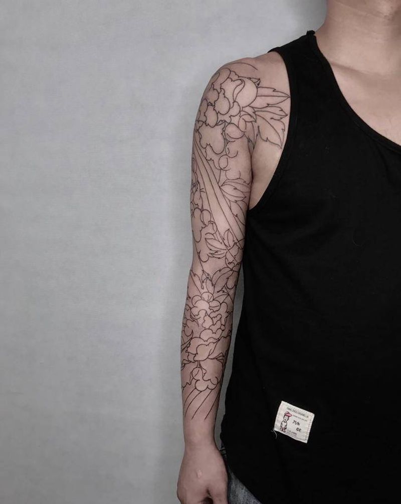 老传统牡丹花臂纹身图片_手臂老传统纹身图案