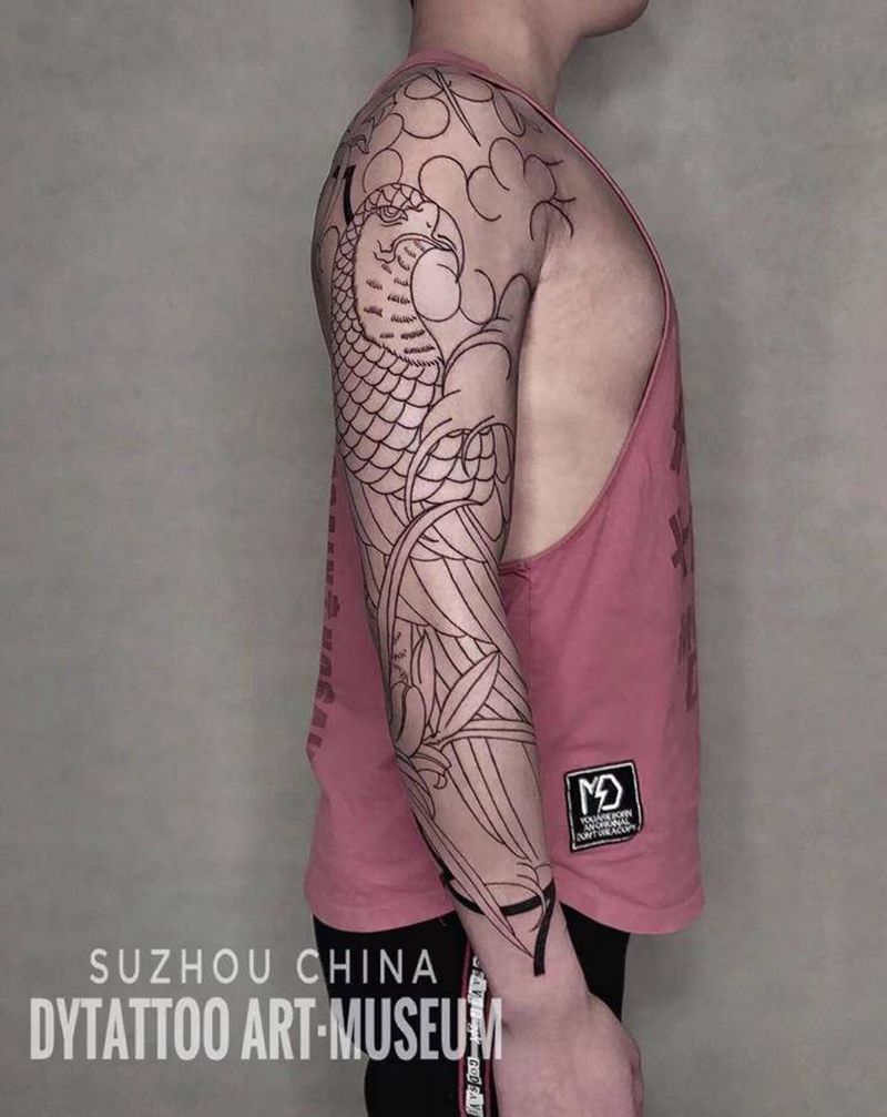 老传统鹰花臂纹身图片_手臂老传统纹身图案