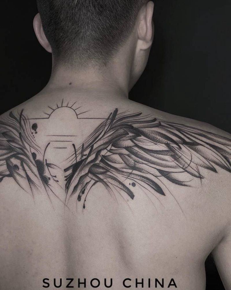 翅膀纹身图片_背部纹身图案